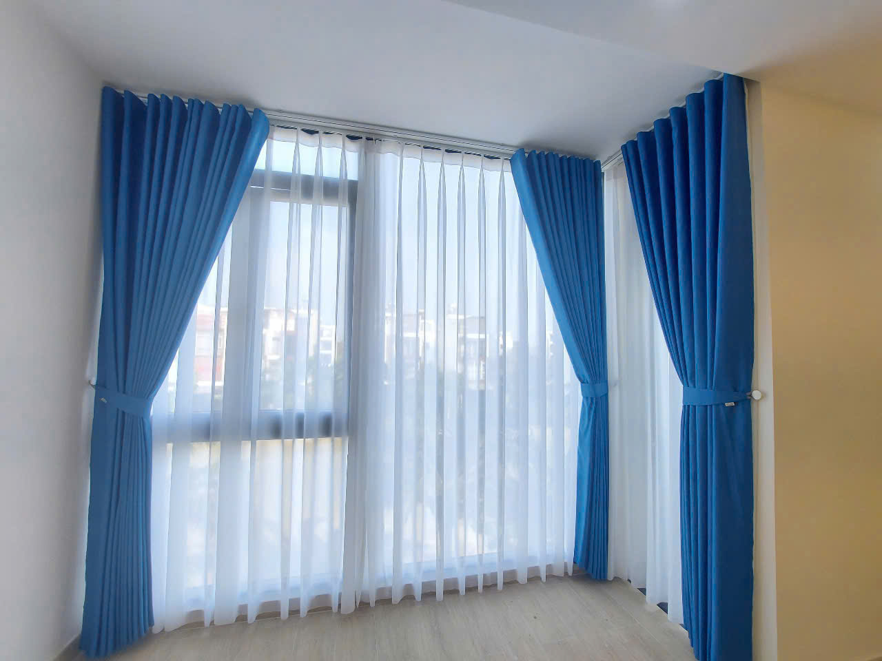 Thi công màn cửa giá rẻ Tân Uyên