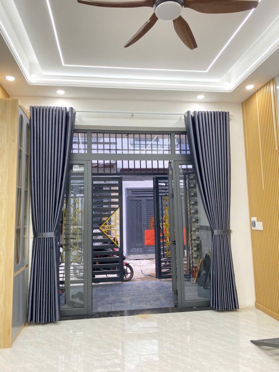 thi công lắp đặt màn cửa
